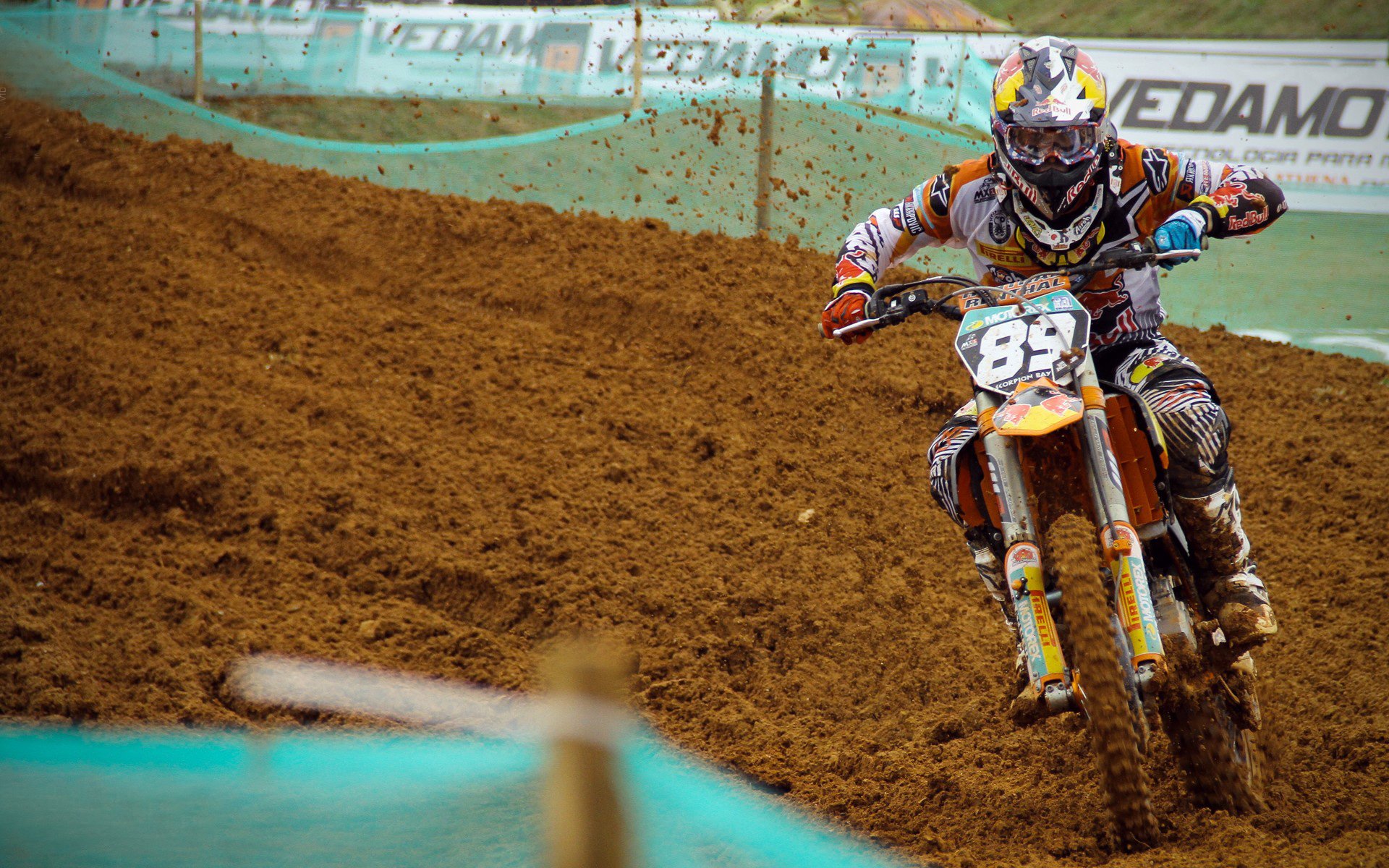 开云体育平台-步行者球员自资创办青年训练营，支持家乡青训，步行者训练馆